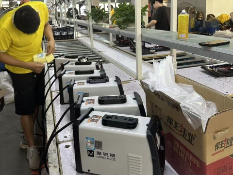 Can You Weld Aluminum with a Standard MIG Welder? AC vs. DC Welding Explained